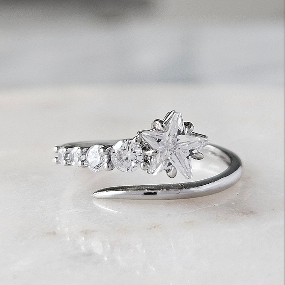Star ring by Charmed Aroma, size 6, Celestial Ring Collection - Picture 3 of 7